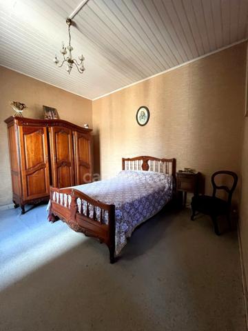 Maison de ville à rénover, plain-pied, 4 pièces avec studio attenant et dépendance, à 5 mn du centre de CONDOM (32)