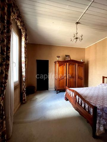 Maison de ville à rénover, plain-pied, 4 pièces avec studio attenant et dépendance, à 5 mn du centre de CONDOM (32)