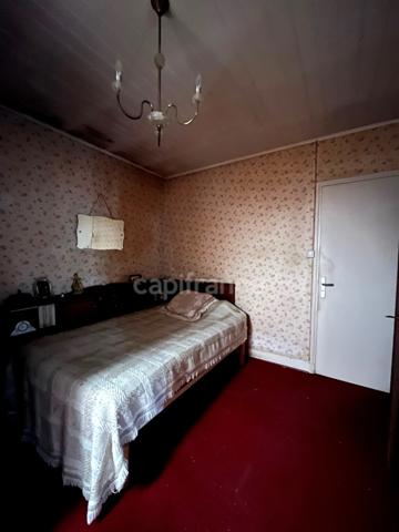 Maison de ville à rénover, plain-pied, 4 pièces avec studio attenant et dépendance, à 5 mn du centre de CONDOM (32)