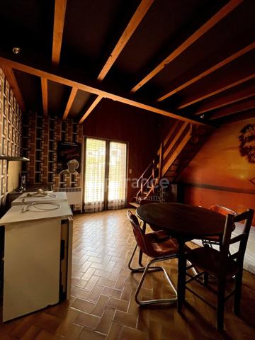 Maison de ville à rénover, plain-pied, 4 pièces avec studio attenant et dépendance, à 5 mn du centre de CONDOM (32)