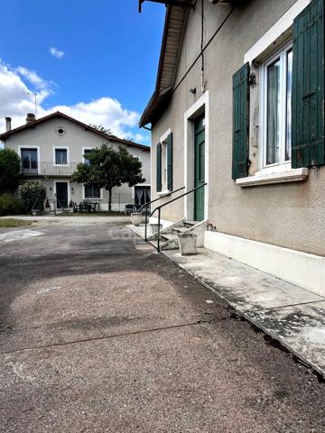 Maison de ville à rénover, plain-pied, 4 pièces avec studio attenant et dépendance, à 5 mn du centre de CONDOM (32)