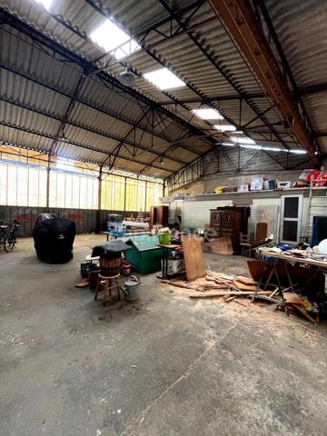 Maison de ville à rénover, plain-pied, 4 pièces avec studio attenant et dépendance, à 5 mn du centre de CONDOM (32)