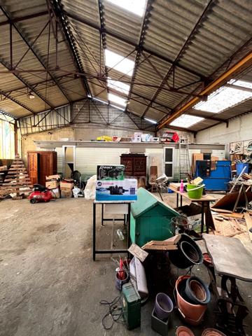 Maison de ville à rénover, plain-pied, 4 pièces avec studio attenant et dépendance, à 5 mn du centre de CONDOM (32)