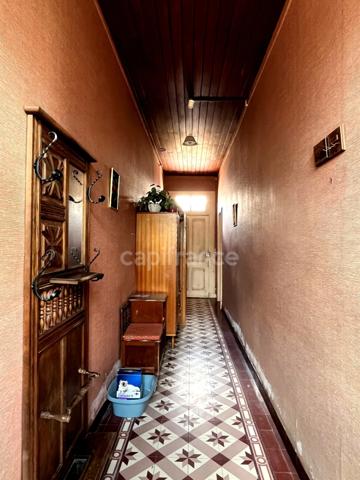 Maison de ville à rénover, plain-pied, 4 pièces avec studio attenant et dépendance, à 5 mn du centre de CONDOM (32)