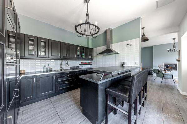 Maison à SAINT-MELOIR-DES-ONDES, 35350 - 7 pièces 158m²