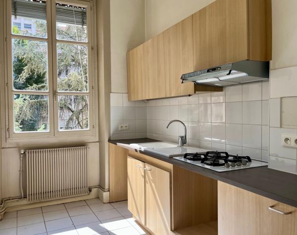 Appartement T3 avec alcôve et balcon