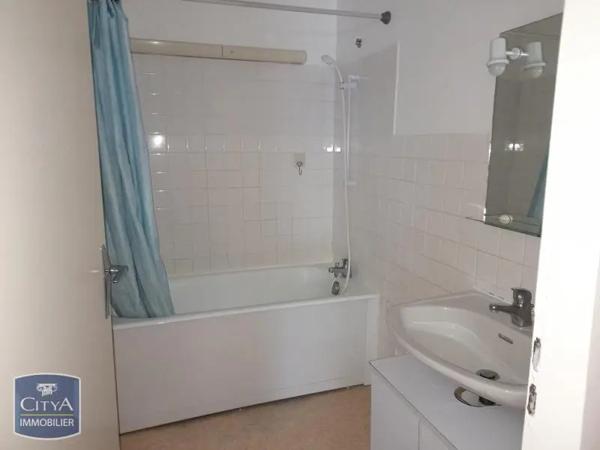 Appartement à louer 1 pièce 38.2m² Bourg-en-Bresse (01000)