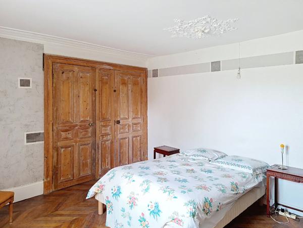 Appartement Duplex Rambouillet 3 pièce(s) 61.33 m2 face parc du château avec jardin privatif