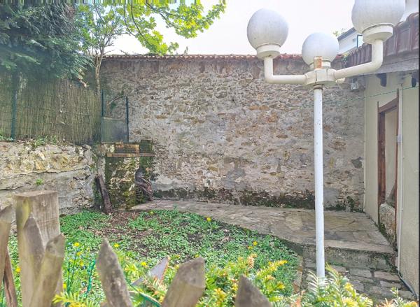 Appartement Duplex Rambouillet 3 pièce(s) 61.33 m2 face parc du château avec jardin privatif