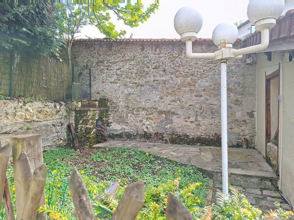 Appartement Duplex Rambouillet 3 pièce(s) 61.33 m2 face parc du château avec jardin privatif