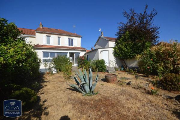 Maison à louer 5 pièces 127.82m² Cholet (49300)