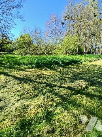 Pavillon au cadre agréable avec étang