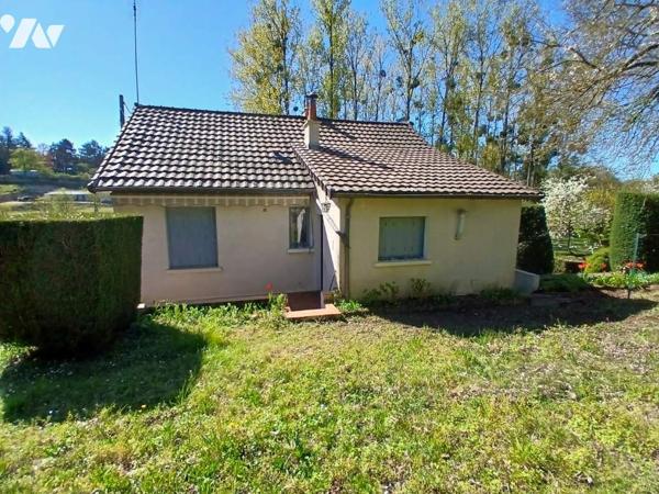 Pavillon au cadre agréable avec étang
