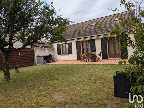 Pavillon 5 pièces de 99 m² à Souppes-sur-Loing (77460)