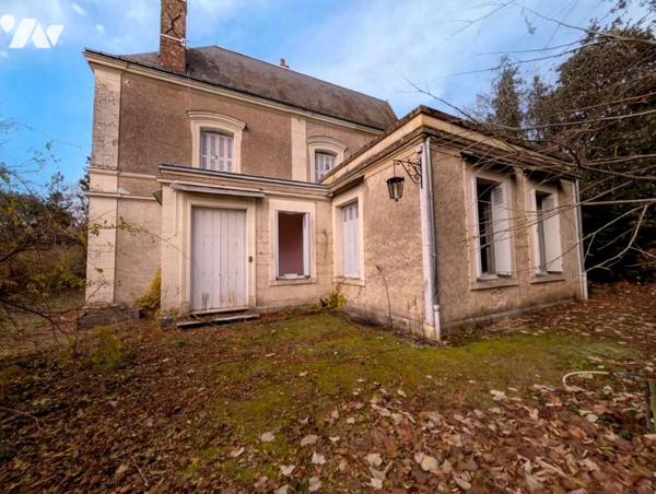 Maison de Maître à rénover d'env. 300m² - Terrain clos de 9538m² 