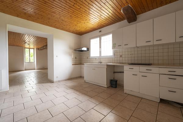 Moragne (17430) Ferme de 300m² en vente 369600 € à Moragne