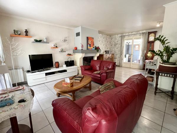 Biard (86580) Maison familiale BIARD - 3 chambres - Garage et abris camping car - Pisicne