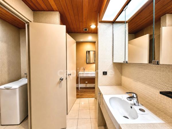Paris 8e – Rue de Courcelles – Parc Monceau | Studio avec terrasse et vue panoramique