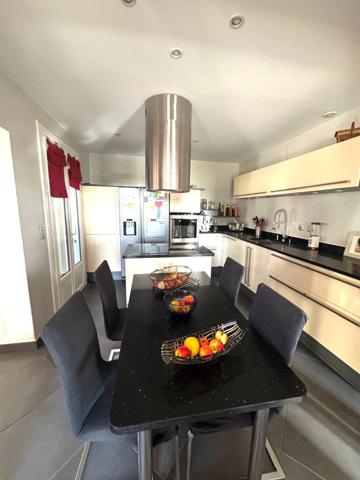 Proche Carcassonne - belle villa avec piscine sur 5.500m² du parc clos Moussoulens (11170)