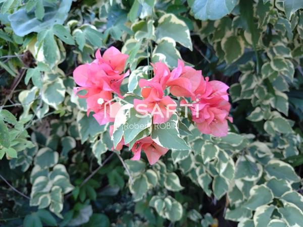 PAISIBLE VILLA F4 SITUEE AU HAUT DE LA CHAUMIERE