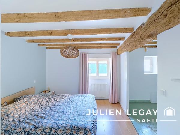 ANCIENNE FERME RÉNOVÉE – 196 m² – 6 CHAMBRES + 1 BUREAU – GRAND JARDIN