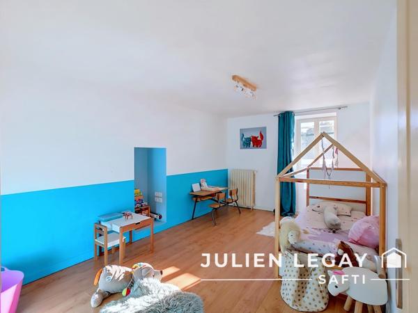 ANCIENNE FERME RÉNOVÉE – 196 m² – 6 CHAMBRES + 1 BUREAU – GRAND JARDIN