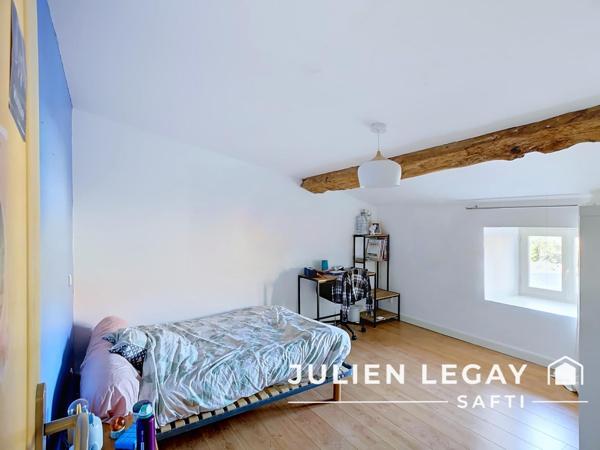 ANCIENNE FERME RÉNOVÉE – 196 m² – 6 CHAMBRES + 1 BUREAU – GRAND JARDIN