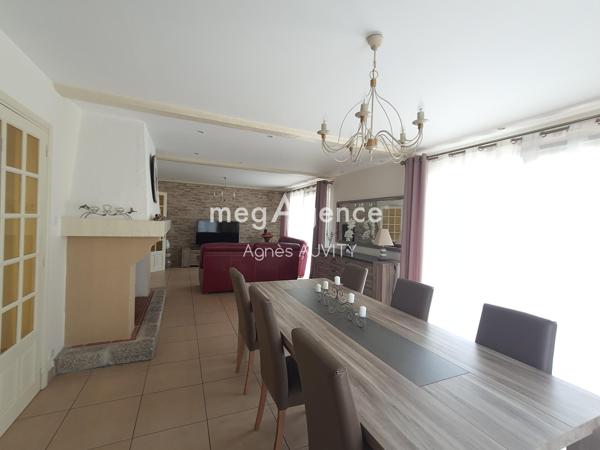 Maison à DOMERAT, 03410 - 7 pièces 152m²