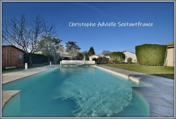 Bergerac dans impasse, maison de plain pied 3 chambres, garage, piscine sur 100 M2