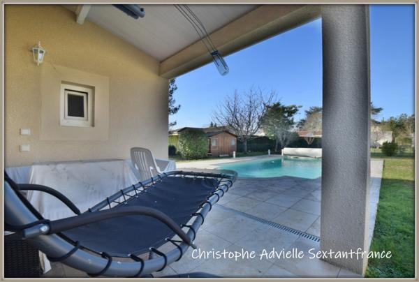 Bergerac dans impasse, maison de plain pied 3 chambres, garage, piscine sur 100 M2