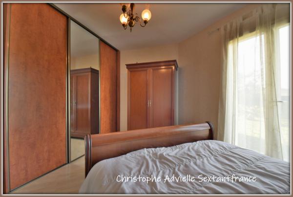 Bergerac dans impasse, maison de plain pied 3 chambres, garage, piscine sur 100 M2