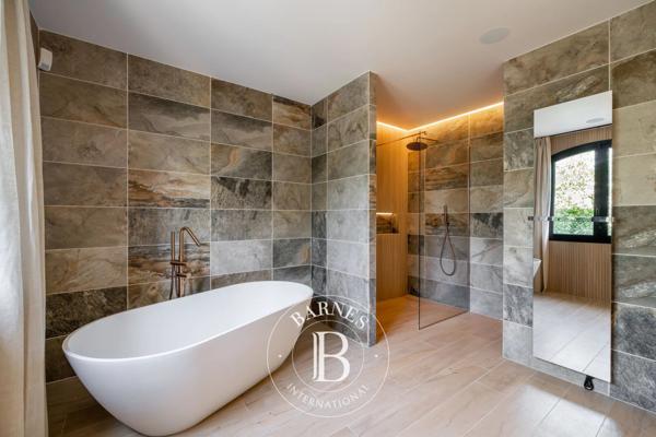 Cannes, Villa 6 Chambres -  282 m² à vendre