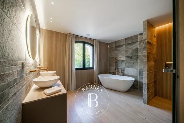 Cannes, Villa 6 Chambres -  282 m² à vendre