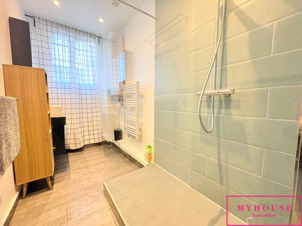 Maison
                                                                                                                                                                                                                                                                                                                        13 pièce(s)                                                                                                                                                                                                          11 chambre(s)                                                                                                                                                                                                          241.37  m²
