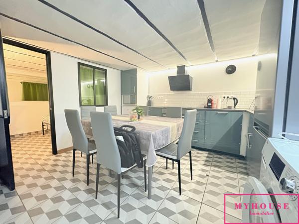 Maison
                                                                                                                                                                                                                                                                                                                        13 pièce(s)                                                                                                                                                                                                          11 chambre(s)                                                                                                                                                                                                          241.37  m²