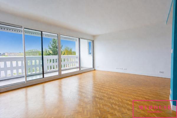 Appartement
                                                                                                                                                                                                                                                                                                                        4 pièce(s)                                                                                                                                                                                                          3 chambre(s)                                                                                                                                                                                                          94.71  m²