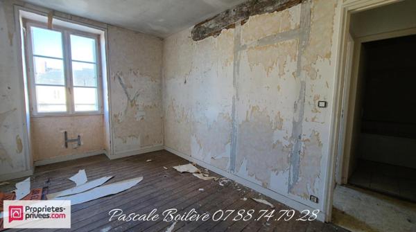 Ensemble de 2 maisons de bourg à rénover - VERNANTES (49390)