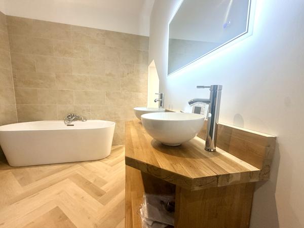 Élégante maison de ville entièrement rénovée