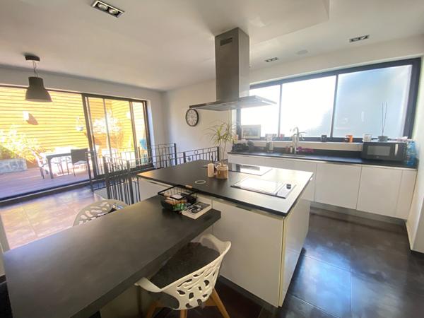 Appartement 5 pièces lumineux et spacieux à vendre au centre de Saint Quentin