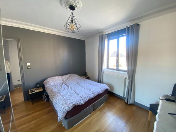 Appartement 5 pièces lumineux et spacieux à vendre au centre de Saint Quentin