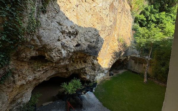 Maison à vendre    2 pièces •  Montmorillon