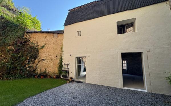 Maison à vendre    2 pièces •  Montmorillon