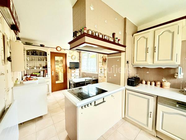 Vente Maison146 m² - 7 Pièces - PETIT COURONNE (76650)