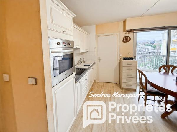 CROS-DE-CAGNES -  RÉSIDENCE LE LIDO - 2 PIÈCES AVEC PARKING ET CAVE