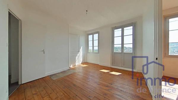 Appartement 2 pièces                                        - 42000 Saint-Étienne Réf : 2891-CIFVFOREZVELAY