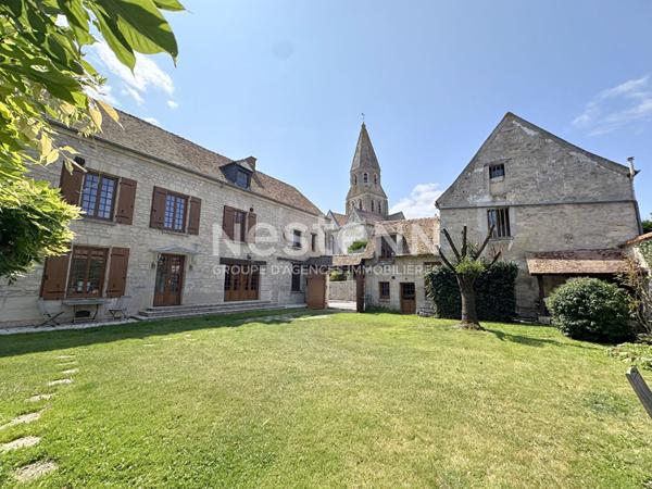 CHARS - Maison de charme à vendre 6 chambres / 270 m² - Un havre de paix à découvrir !