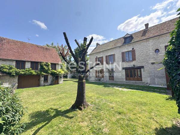 CHARS - Maison de charme à vendre 6 chambres / 270 m² - Un havre de paix à découvrir !