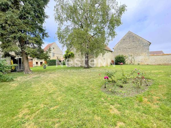 CHARS - Maison de charme à vendre 6 chambres / 270 m² - Un havre de paix à découvrir !