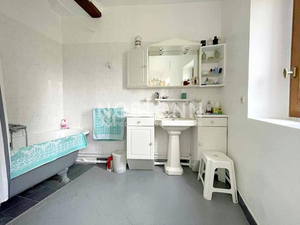 CHARS - Maison de charme à vendre 6 chambres / 270 m² - Un havre de paix à découvrir !