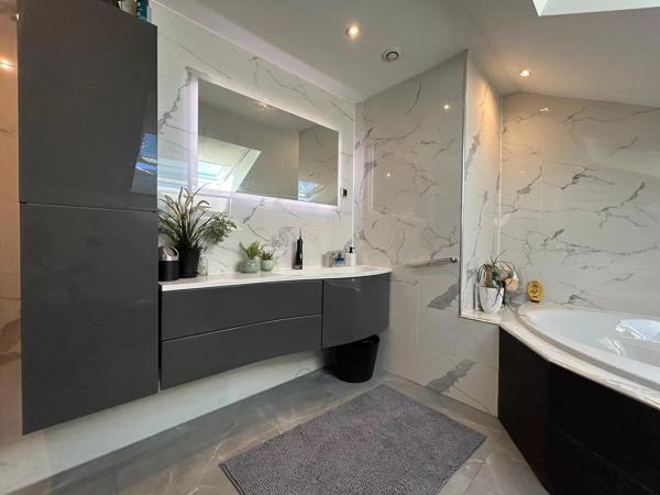 À acheter – Maison individuelle avec piscine – Bons-en-Chablais (74890)